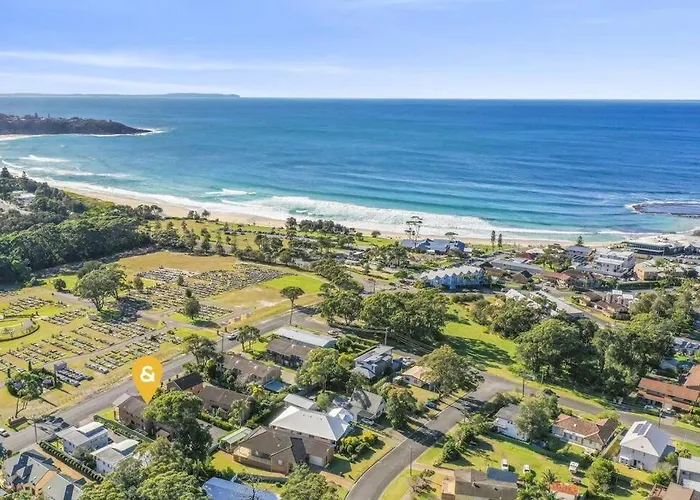 A Reef Intermission - A Coast Break At Mollymook
